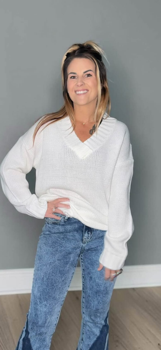 Slight Oversized White Vneck Sweater